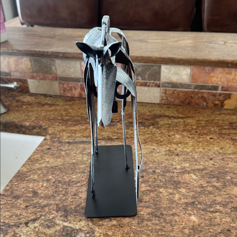 Sunblogs hand crafted Black and Gray Metal Horse Sculpture - Picture 3 of 6